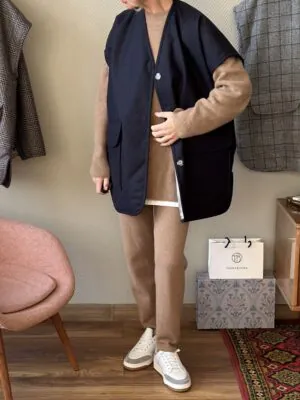 Жилетка пуховая синяя из мембраного текстиля LoroPiana Жилетка пуховая синяя из мембраного текстиля LoroPiana