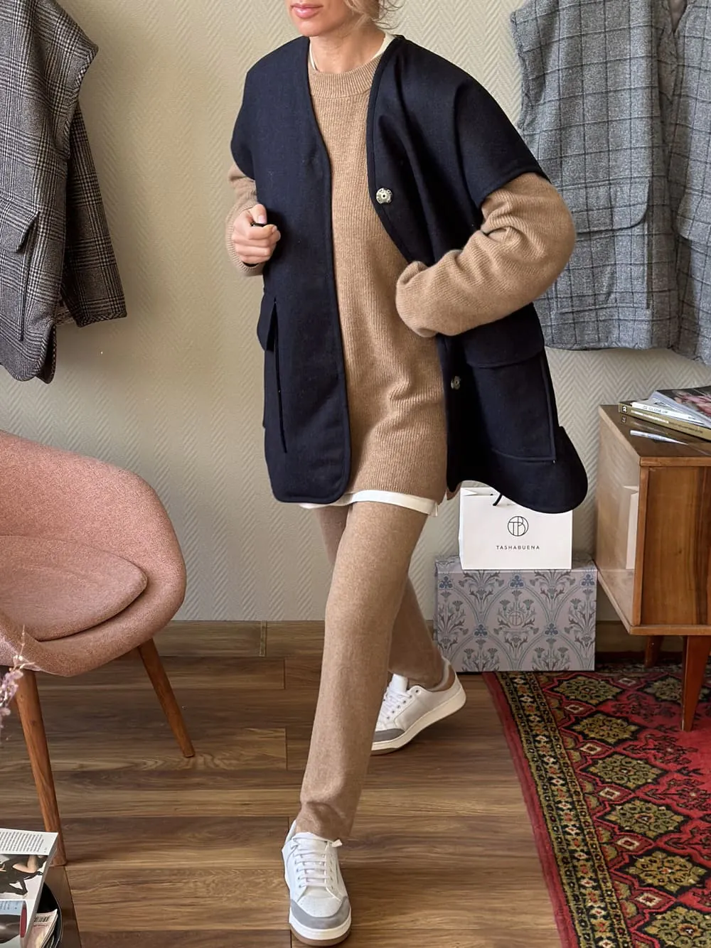 Жилетка пуховая синяя из мембраного текстиля LoroPiana