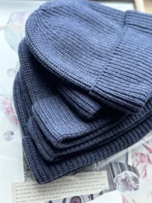Шапка с отворотом из 100% кашемира Lana Jeans