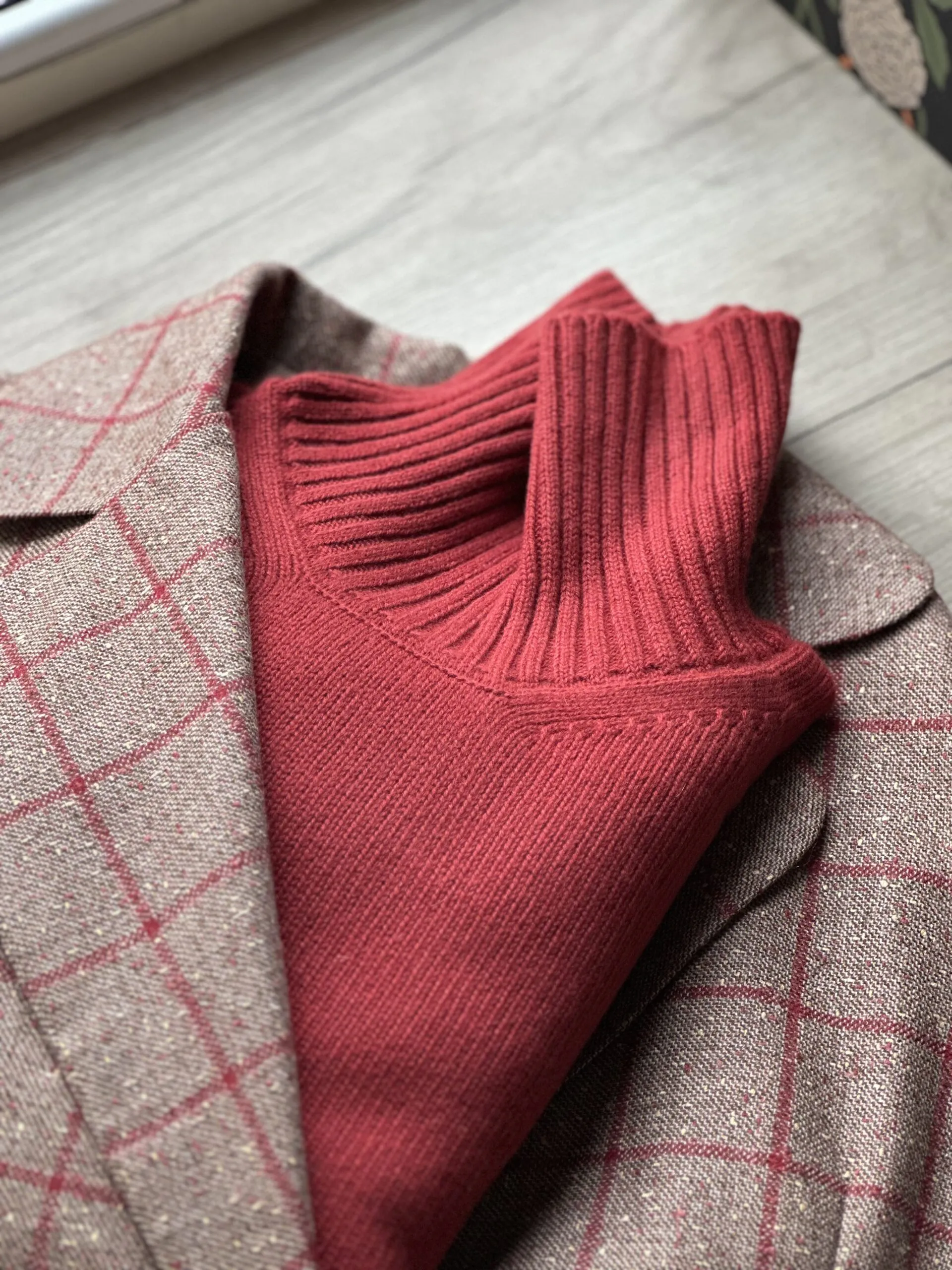 Свитер Оверсайз из 100% кашемира LoroPiana Томат Свитер Оверсайз из 100% кашемира LoroPiana Томат