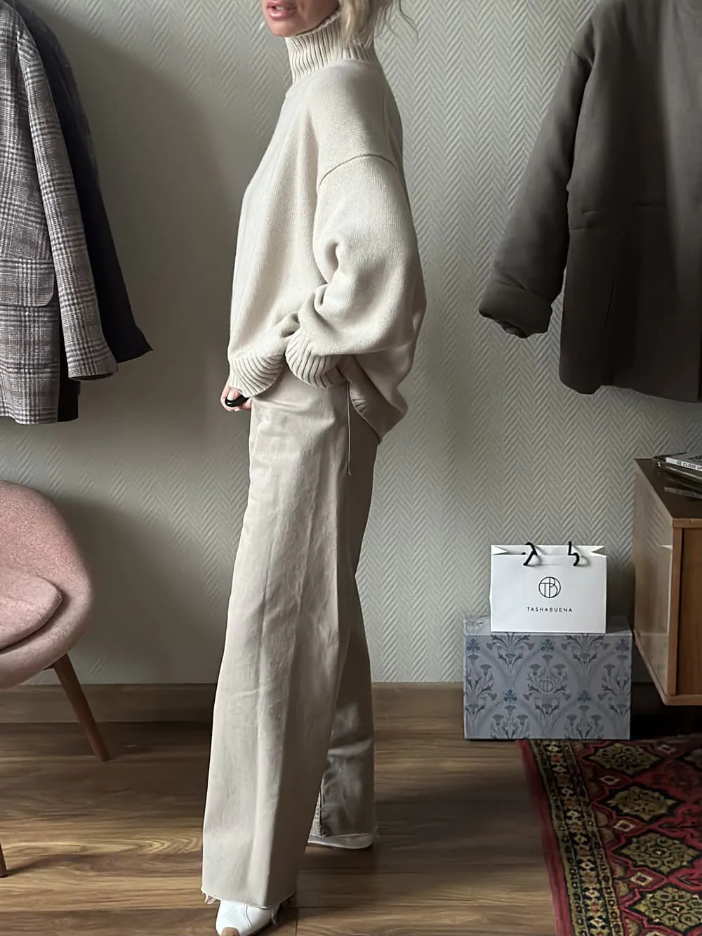Свитер Оверсайз из 100% Baby кашемира LoroPiana Песочный